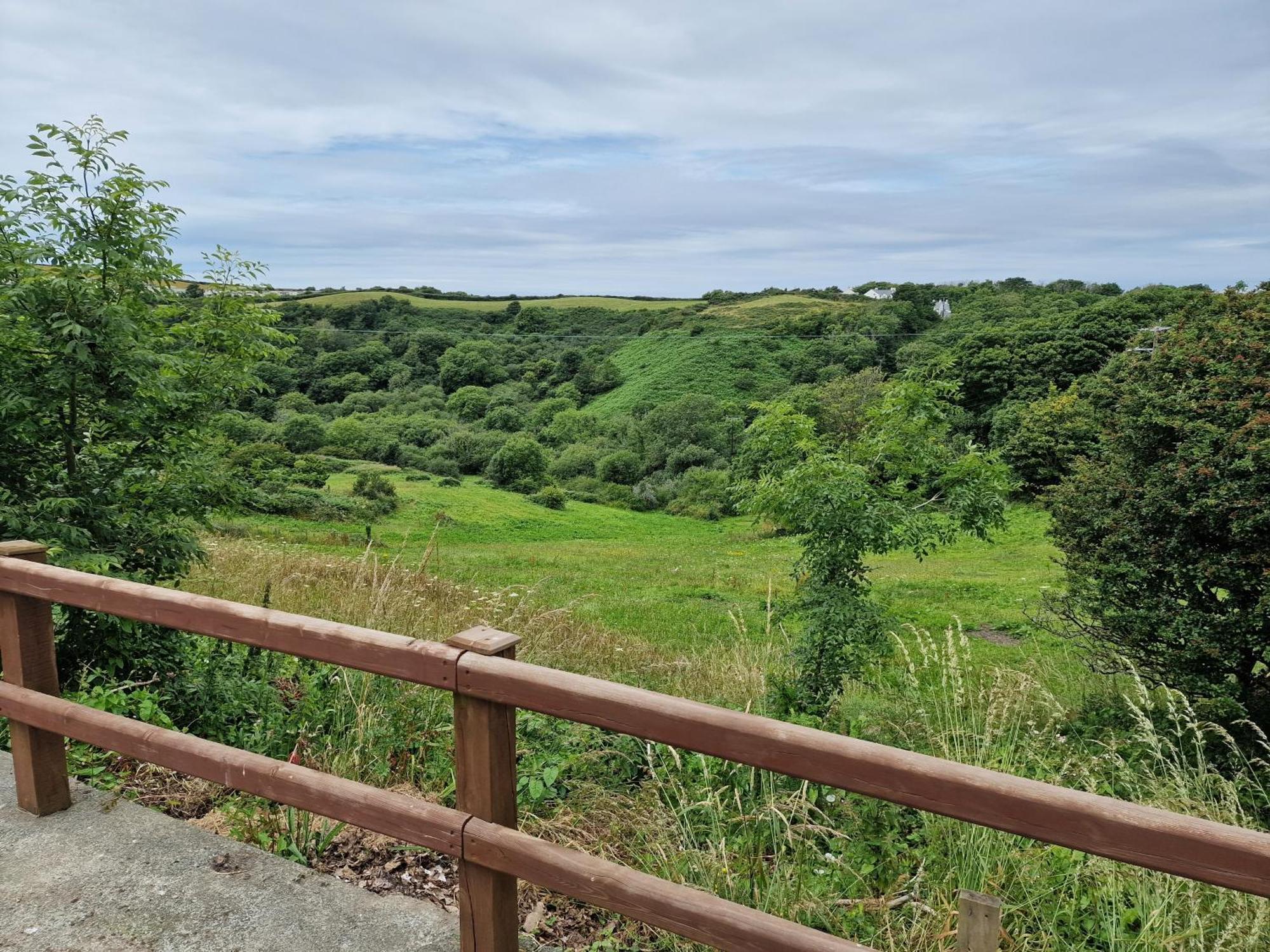 Woodvale Bungalow Little Haven Esterno foto