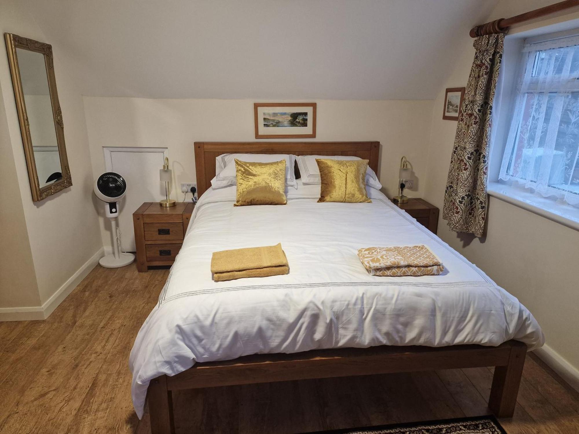Woodvale Bungalow Little Haven Esterno foto