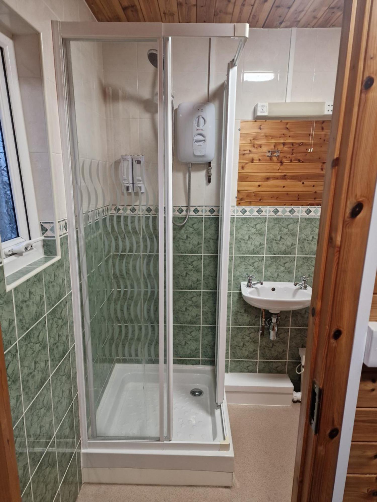 Woodvale Bungalow Little Haven Esterno foto